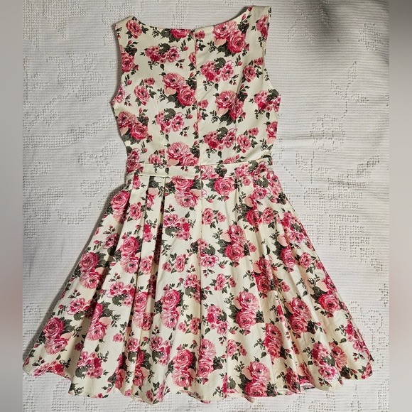 50s Inspired Floral - Picture 9 of 10